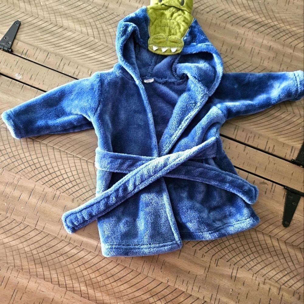 Baby robe